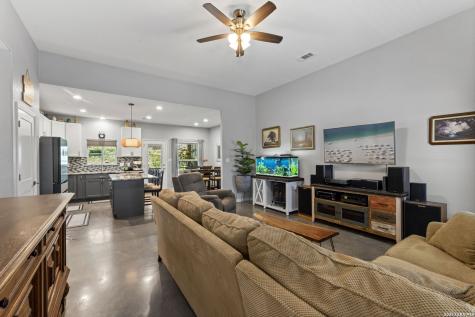 221 Sandy Mountain Sunrise Beach TX 78643