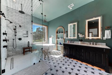 13944 Fm 32 Fischer (comal) TX 78623