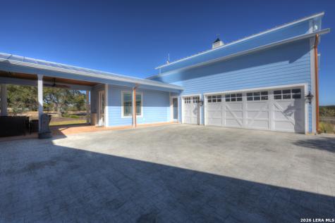 13944 Fm 32 Fischer (comal) TX 78623
