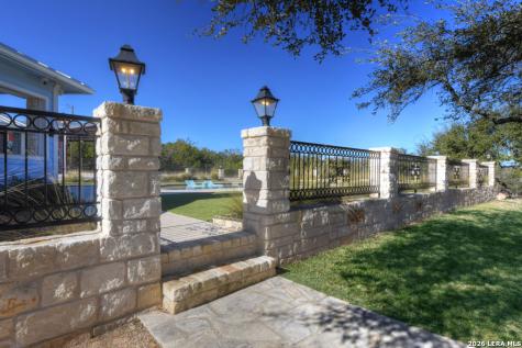 13944 Fm 32 Fischer (comal) TX 78623