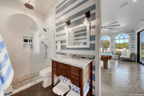 13944 Fm 32 Fischer (comal) TX 78623