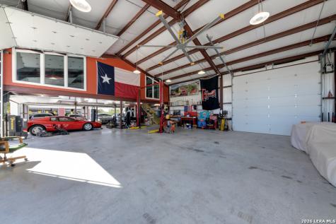 13944 Fm 32 Fischer (comal) TX 78623