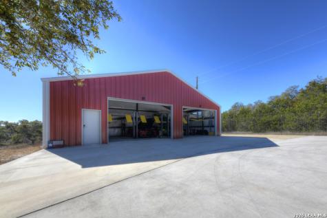 13944 Fm 32 Fischer (comal) TX 78623