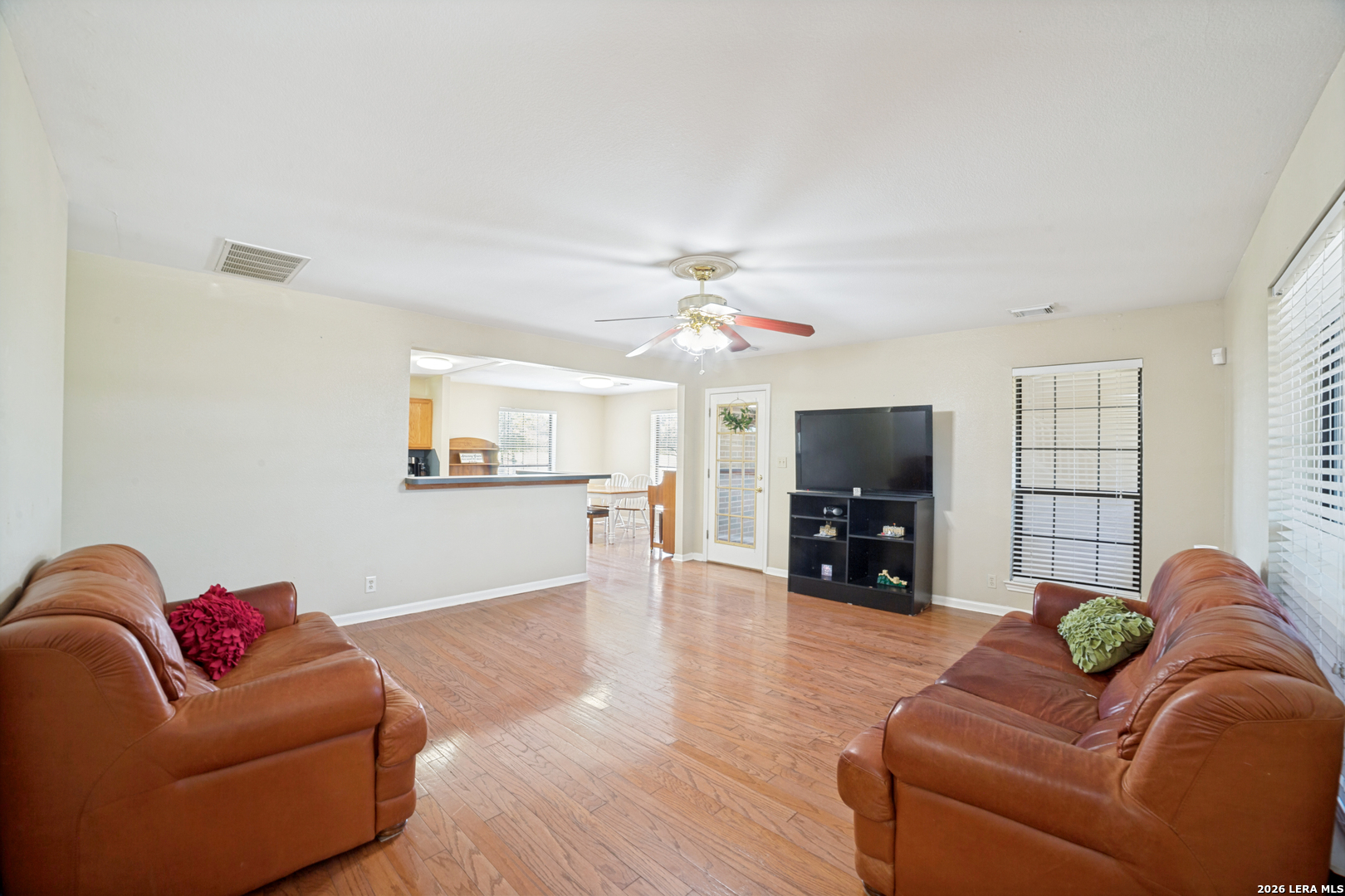471 County Road 467 Hondo TX 78861