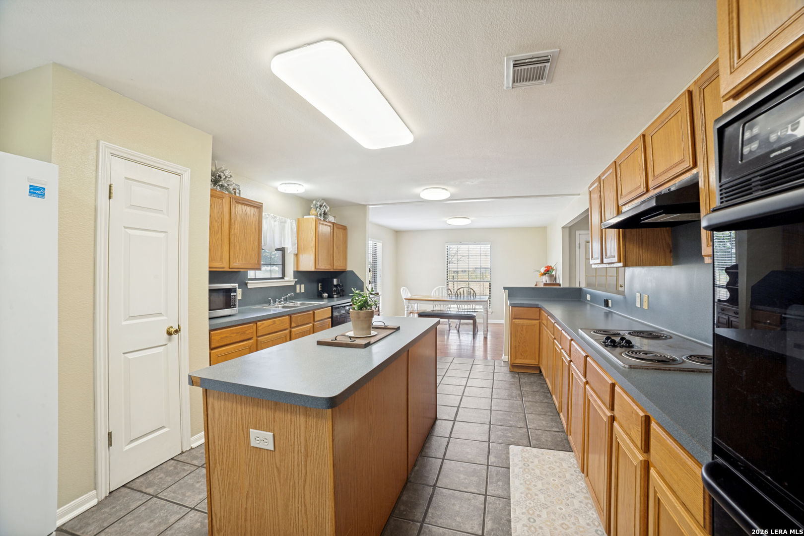471 County Road 467 Hondo TX 78861
