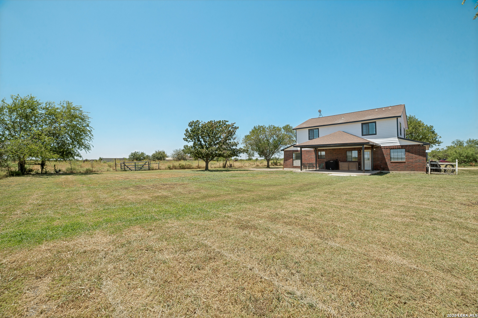 471 County Road 467 Hondo TX 78861