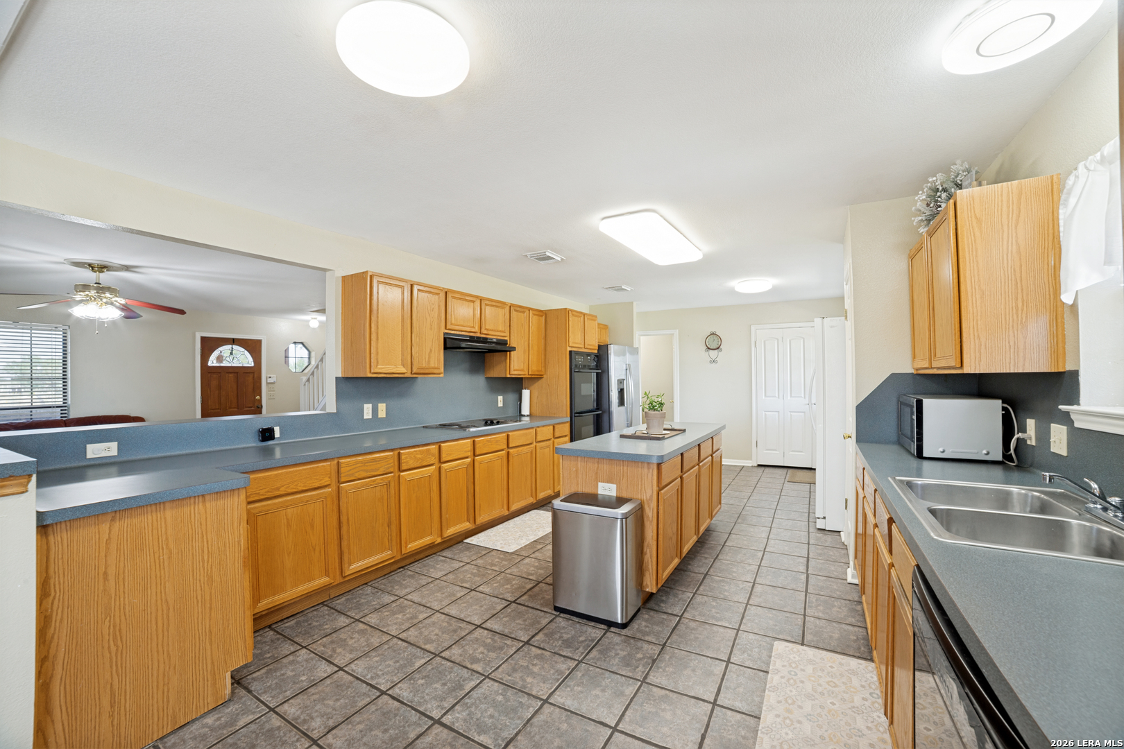 471 County Road 467 Hondo TX 78861