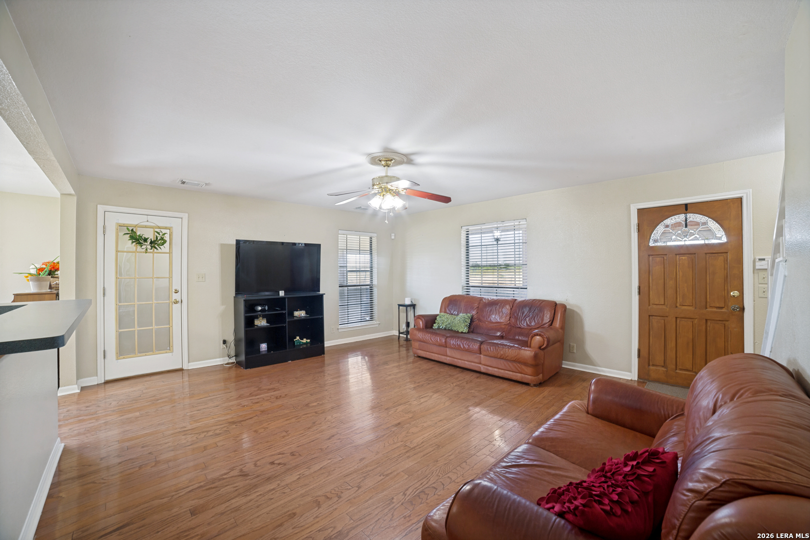 471 County Road 467 Hondo TX 78861
