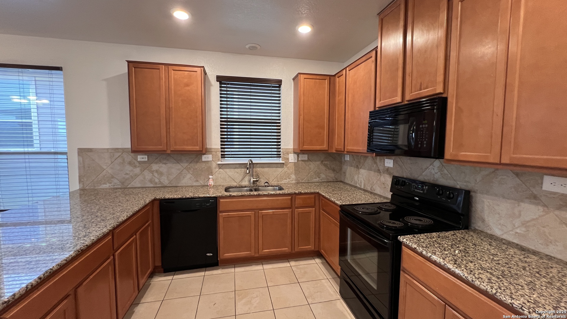 2027 Ares Cove San Antonio TX 78245