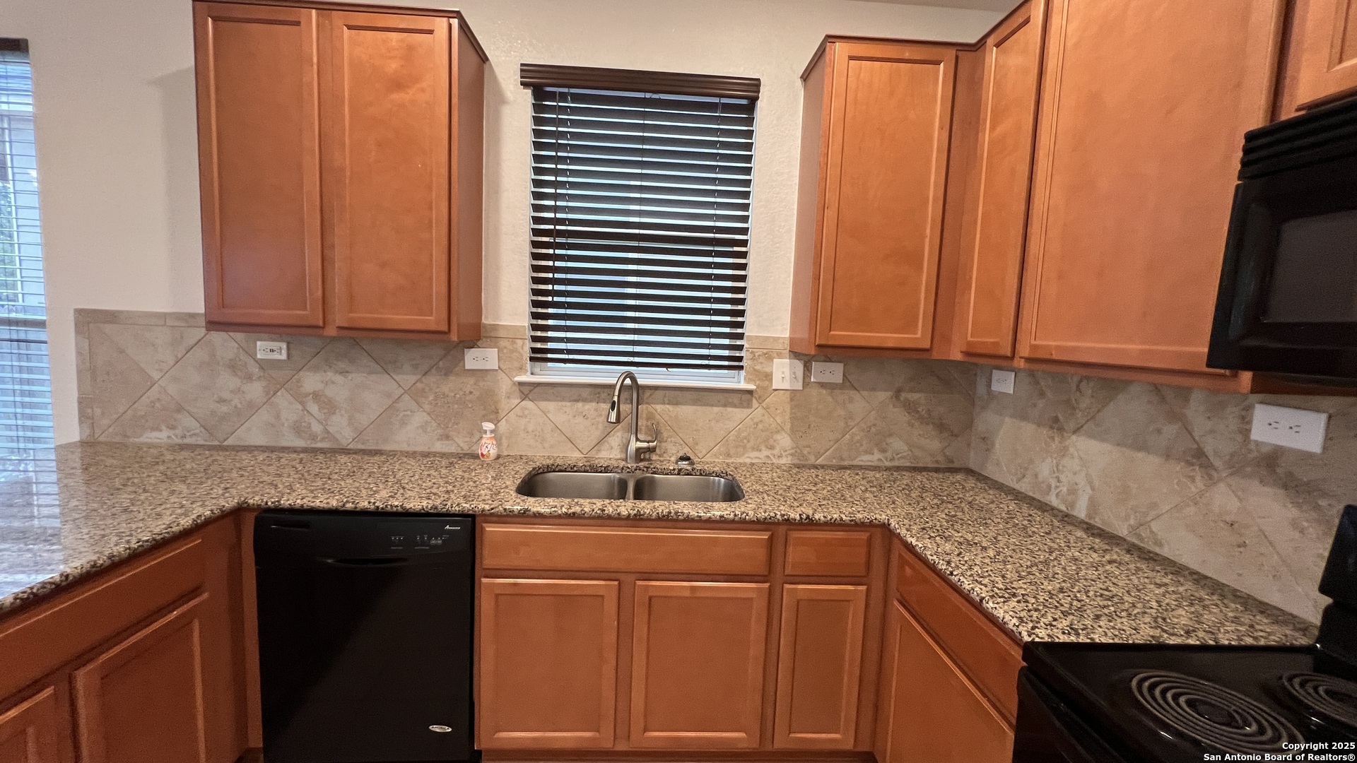 2027 Ares Cove San Antonio TX 78245