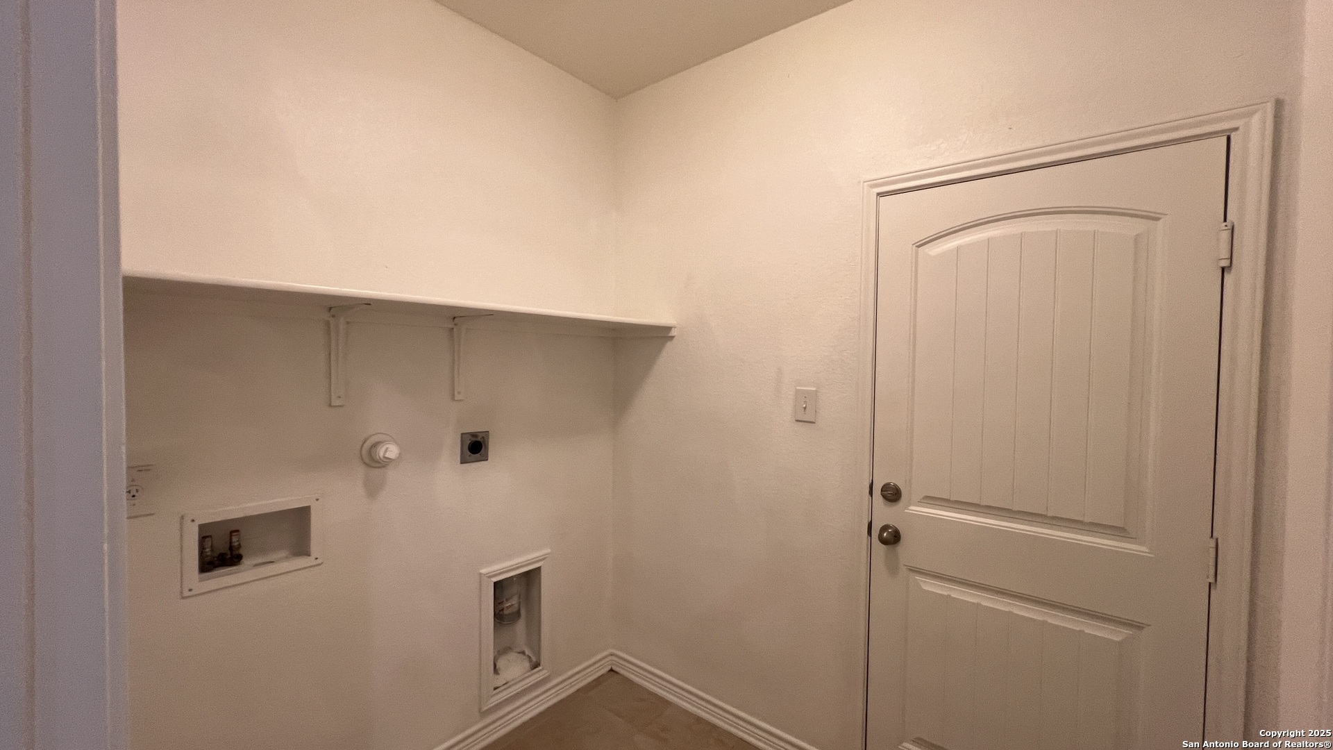2027 Ares Cove San Antonio TX 78245