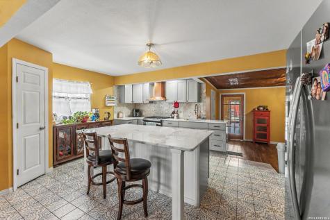 255 Lansing Lane San Antonio TX 78207