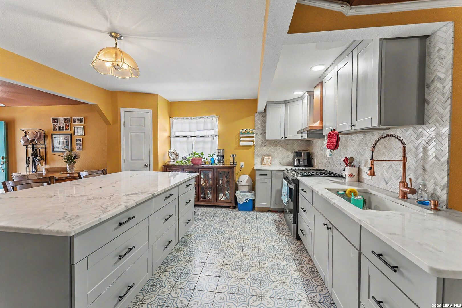 255 Lansing Lane San Antonio TX 78207