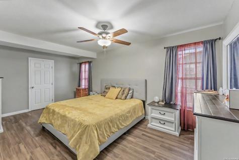 255 Lansing Lane San Antonio TX 78207
