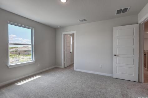 10520 Eddleman Cove San Antonio TX 78252