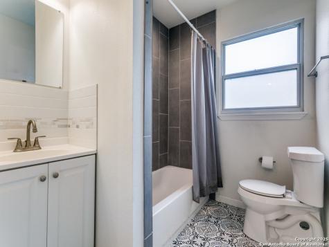 162 Sullivan San Antonio TX 78213
