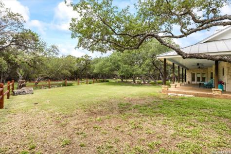 25887 Lewis Ranch Road New Braunfels TX 78132