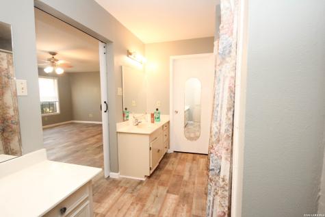 2547 Mari Gail Road Beeville TX 78102