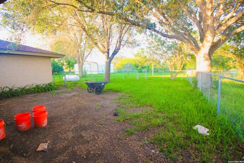 2547 Mari Gail Road Beeville TX 78102