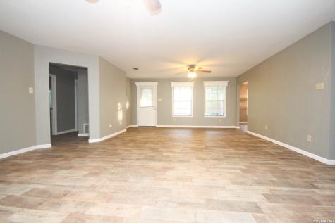 2547 Mari Gail Road Beeville TX 78102