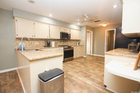 2547 Mari Gail Road Beeville TX 78102