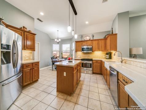 5918 Hart Field San Antonio TX 78249