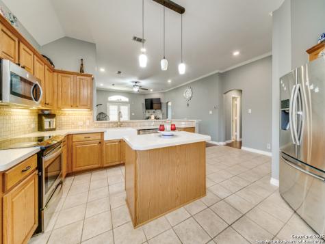 5918 Hart Field San Antonio TX 78249