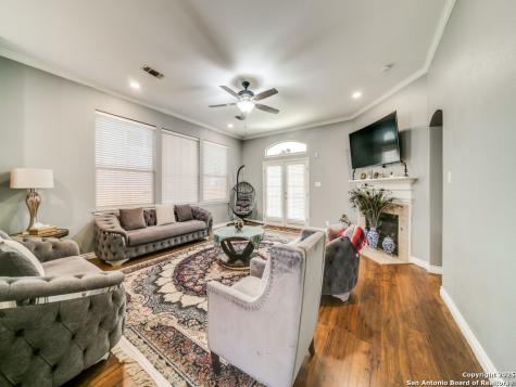 5918 Hart Field San Antonio TX 78249