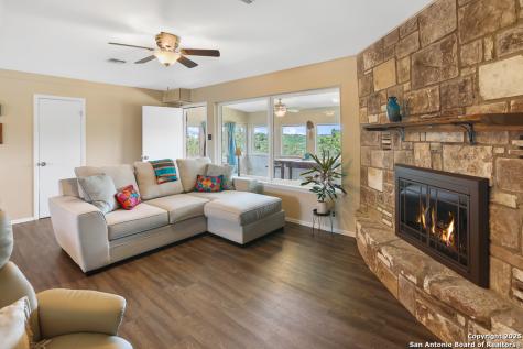 115 Village Kerrville TX 78028