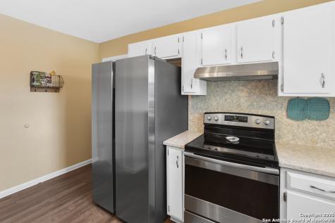 115 Village Kerrville TX 78028