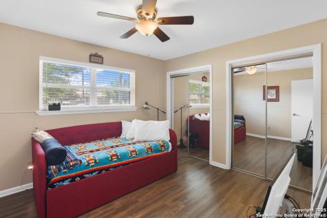 115 Village Kerrville TX 78028