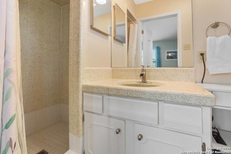 115 Village Kerrville TX 78028