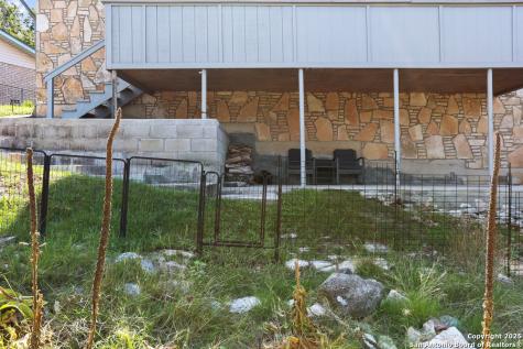 115 Village Kerrville TX 78028