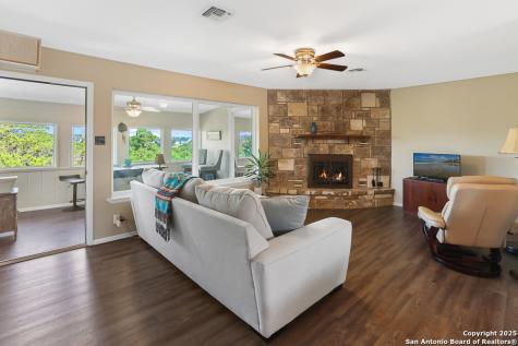 115 Village Kerrville TX 78028