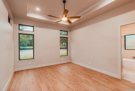 104 Reserve Court La Vernia TX 78121