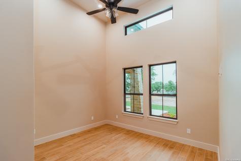 104 Reserve Court La Vernia TX 78121