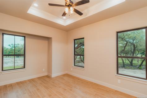 104 Reserve Court La Vernia TX 78121