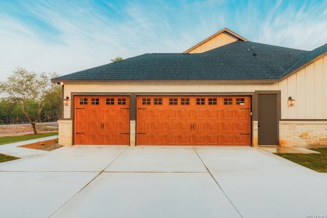 104 Reserve Court La Vernia TX 78121