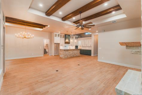 104 Reserve Court La Vernia TX 78121