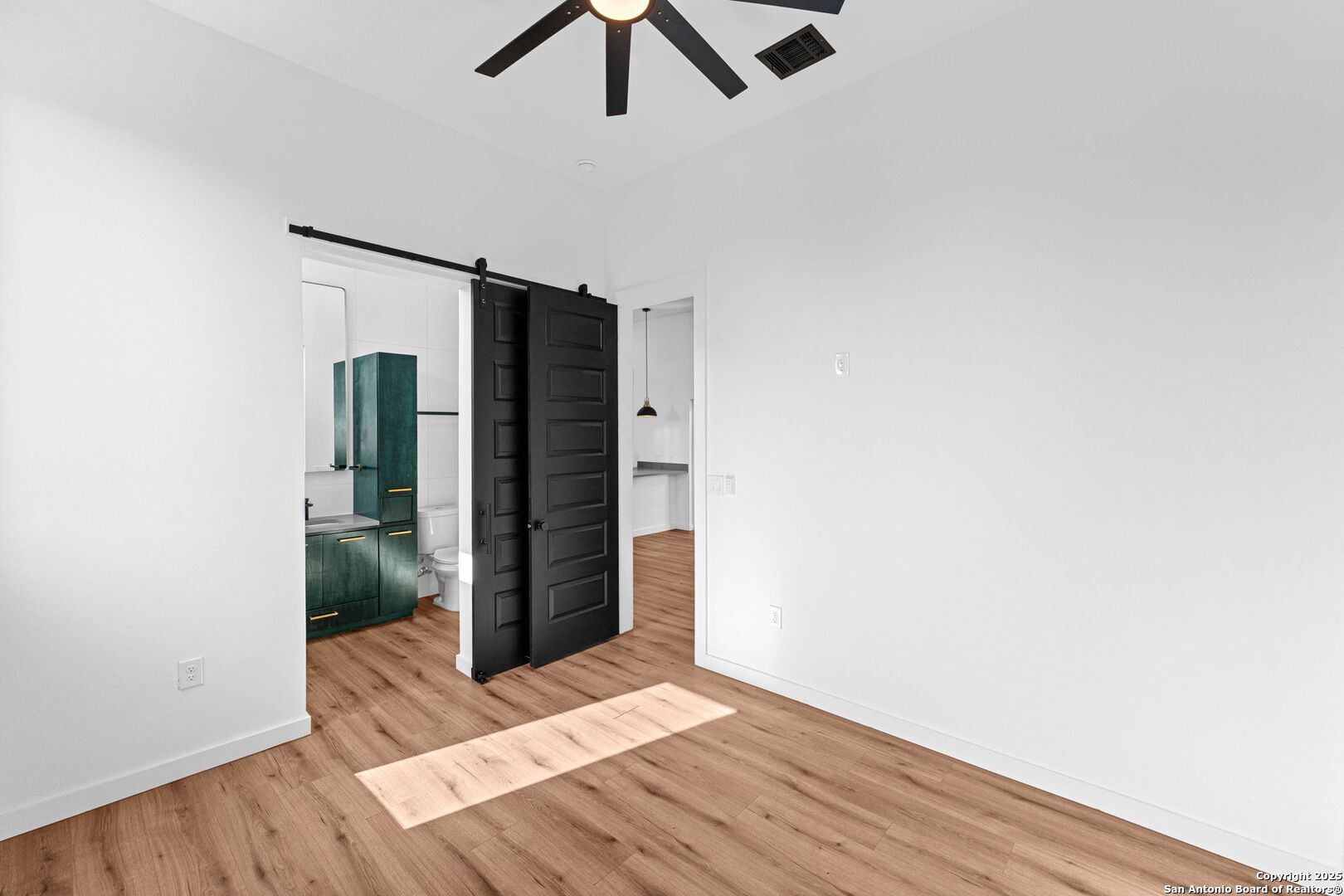 108 Vine Street #101 San Antonio TX 78210
