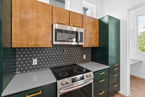 108 Vine Street #101 San Antonio TX 78210