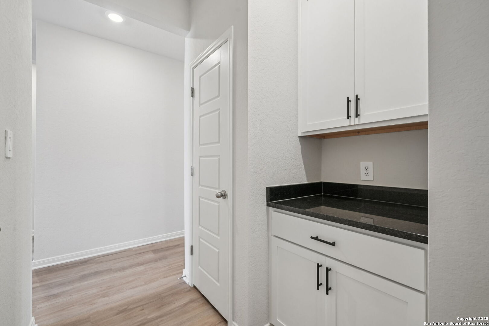 1206 Nikos Hollow San Antonio TX 78245