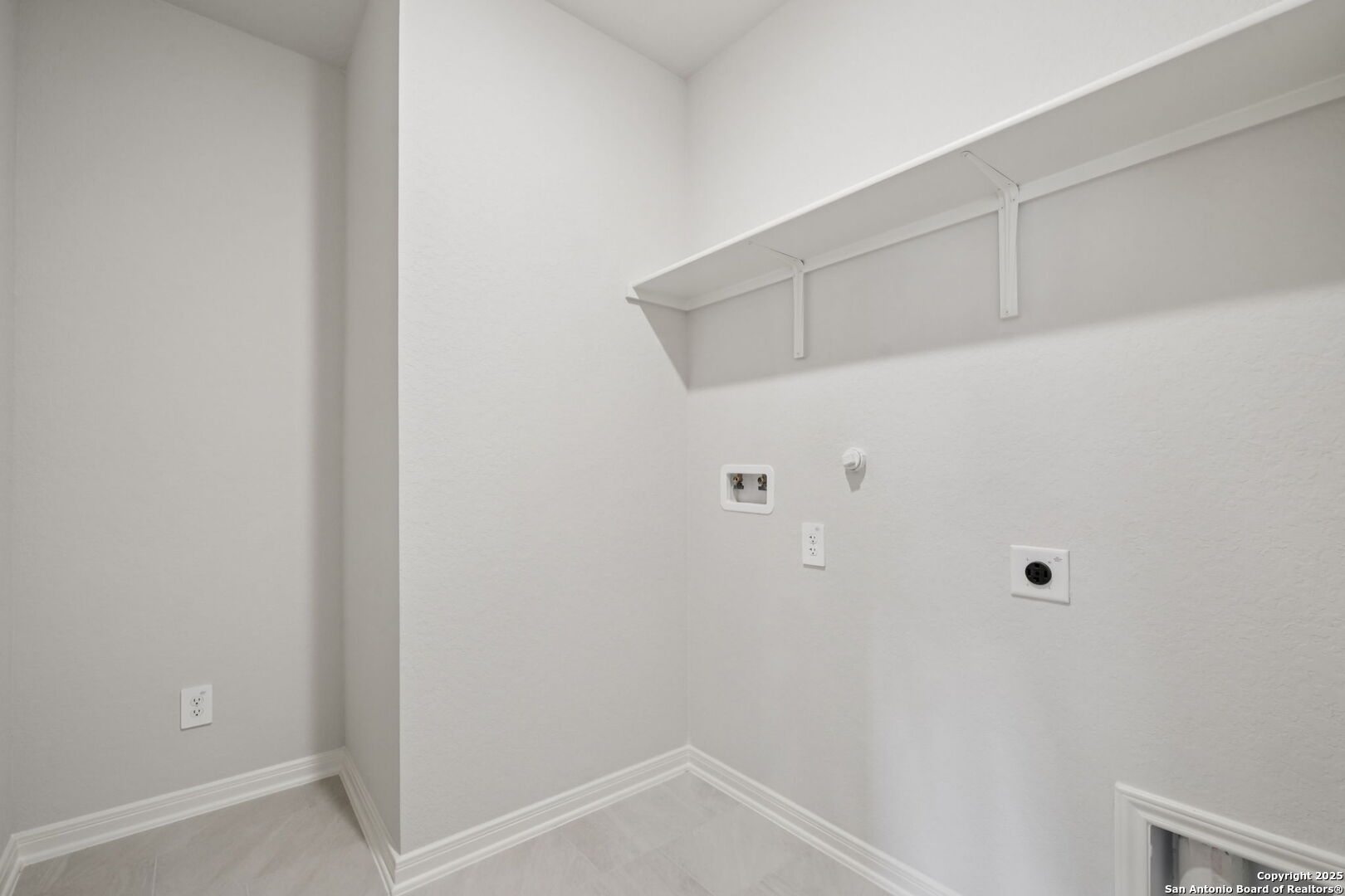1206 Nikos Hollow San Antonio TX 78245
