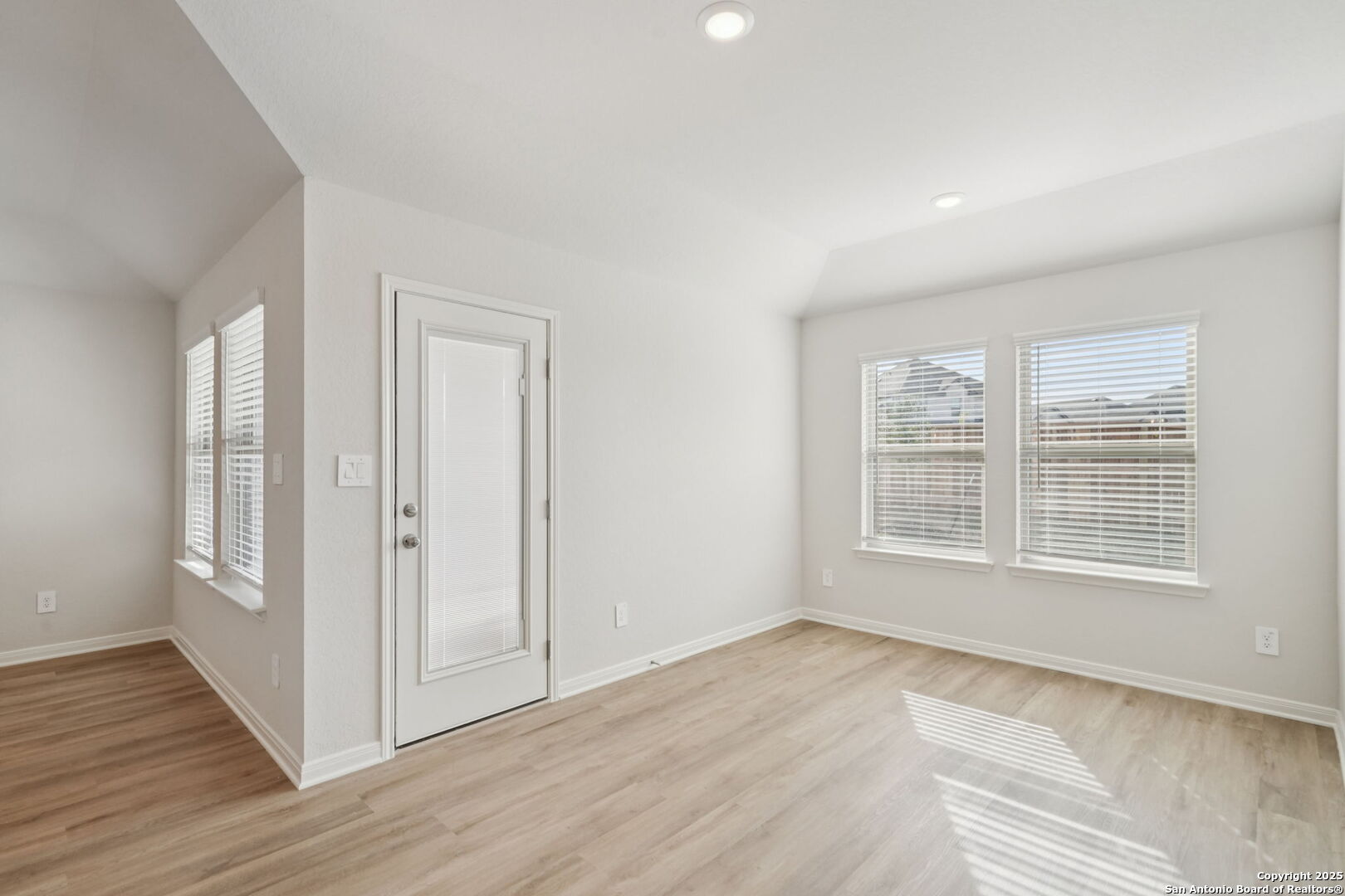 1206 Nikos Hollow San Antonio TX 78245