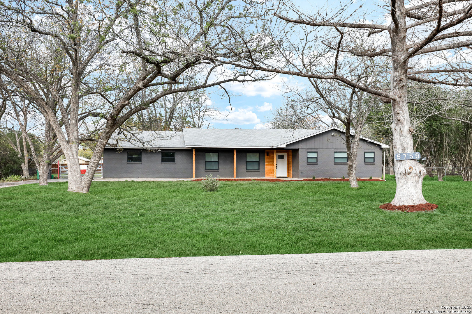 6759 Country View Lane San Antonio TX 78240