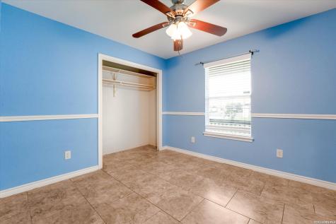 1023 3rd Street Floresville TX 78114
