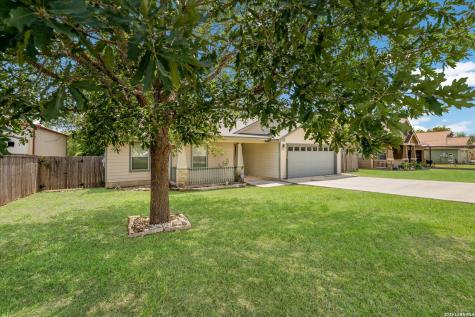 1023 3rd Street Floresville TX 78114