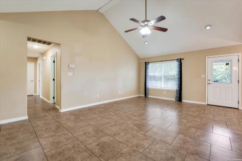 1023 3rd Street Floresville TX 78114