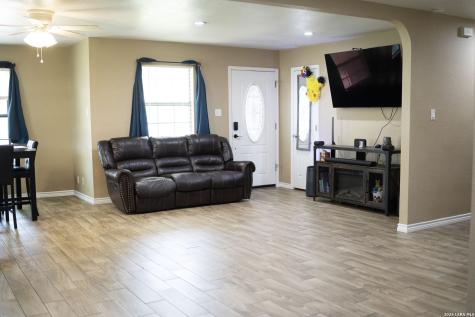 501 Perez Street Uvalde TX 78801