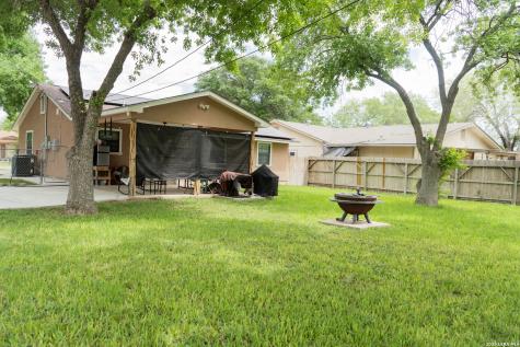 501 Perez Street Uvalde TX 78801